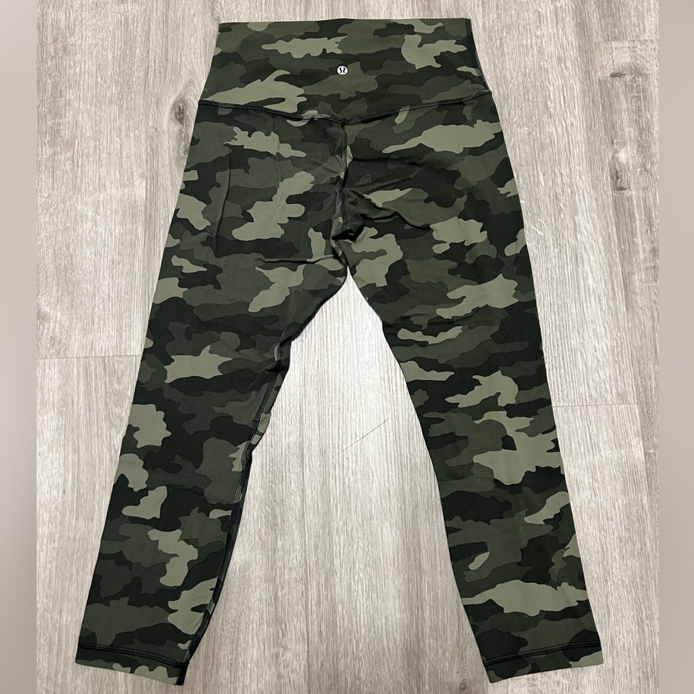 Lululemon Align High Rise‎ Crop Leggings Camo Green, size 8